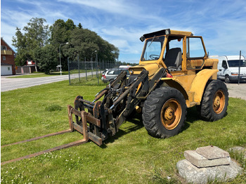 Kolesový nakladač CASE
