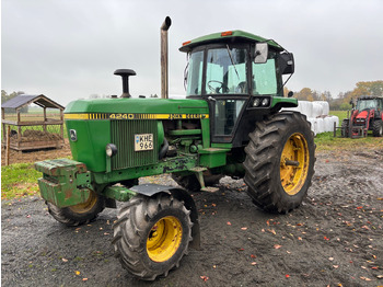 Traktor JOHN DEERE 40 Series