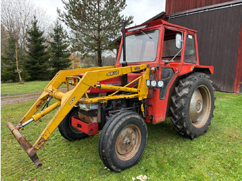 Traktor MASSEY FERGUSON 100 series