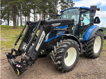 Traktor NEW HOLLAND T5