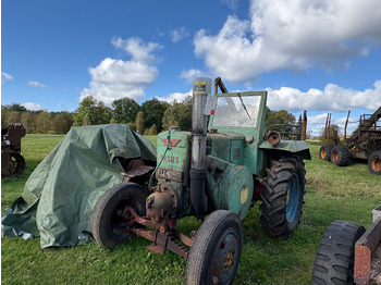 Traktor URSUS