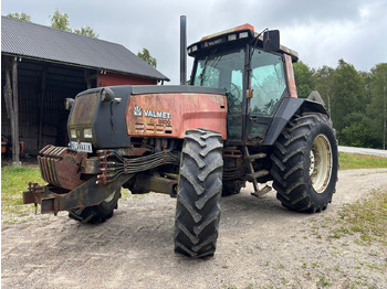 Traktor VALMET