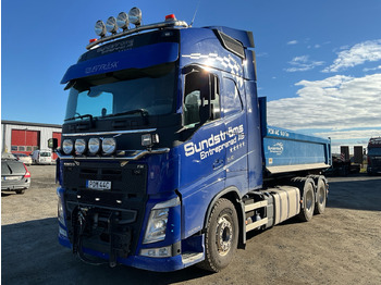 Hákový nosič kontajnerov VOLVO FH 540