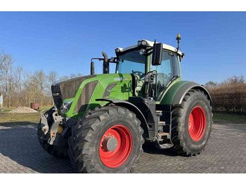 Traktor FENDT 828 Vario