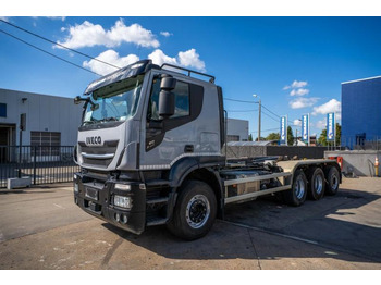 Hákový nosič kontajnerov IVECO X-WAY