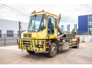 Hákový nosič kontajnerov