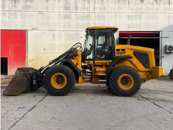 Kolesový nakladač JCB 427