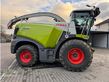 Samohybná rezačka CLAAS Jaguar 970