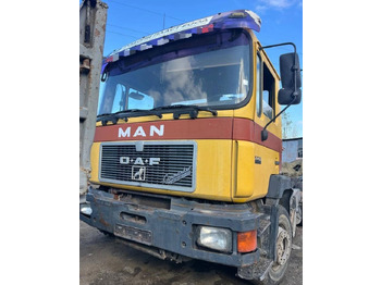 Ťahač MAN