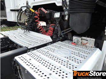 Ťahač Mercedes-Benz Actros 1843 LS: obrázok 2