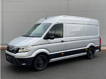 Automobil