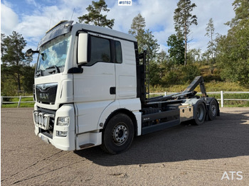 Hákový nosič kontajnerov MAN TGX 26.500