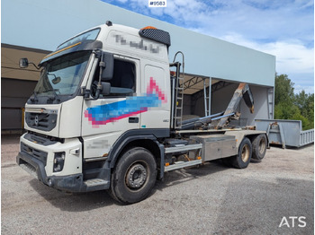Hákový nosič kontajnerov VOLVO FMX 460
