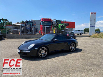Automobil PORSCHE