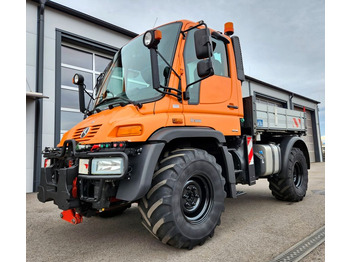 Sklápač UNIMOG U300
