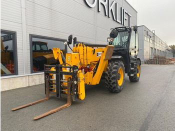 Teleskopický nakladač JCB