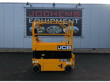 Samohybná plošiny JCB S1930E