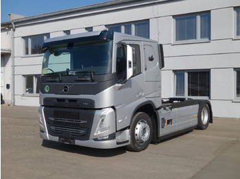 Nákladné vozidlo na prepravu automobilov VOLVO FM13 460