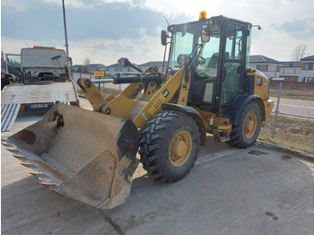 Kolesový nakladač CATERPILLAR 906M