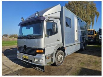 Nákladné auto na prepravu koní MERCEDES-BENZ Atego 1217