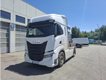Ťahač IVECO S-WAY