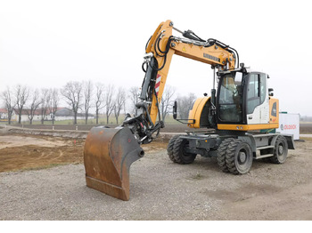 Kolesové rýpadlo LIEBHERR A 916