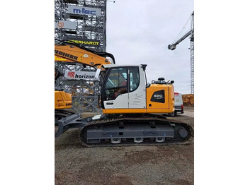 Pásové rýpadlo LIEBHERR R 920