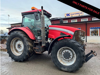 Traktor McCORMICK