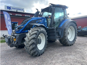 Traktor VALTRA T214
