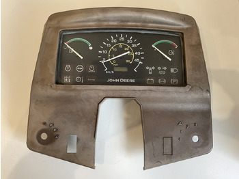 Palubná doska JOHN DEERE