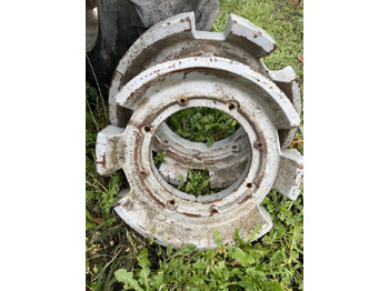 Pneumatiky a disky MASSEY FERGUSON