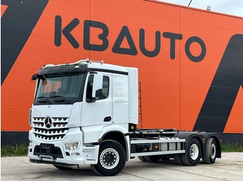 Hákový nosič kontajnerov MERCEDES-BENZ Arocs