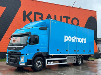 Skříňový nákladní auto VOLVO FM 330