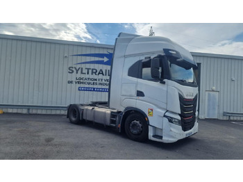 Ťahač IVECO S-WAY