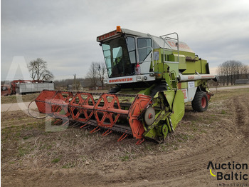 Obilný kombajn CLAAS Dominator 108