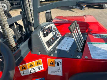 Nový Dieselový vysokozdvižný vozík Moffett CARGOTEC - Tragkraft 2.500 kg Moffett CARGOTEC - Tragkraft 2.500 kg - Miete möglich: obrázok 4