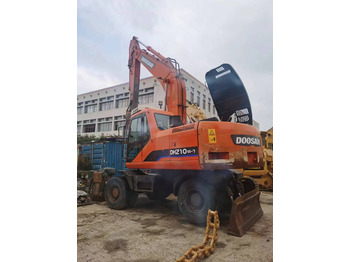 Kolesové rýpadlo DOOSAN DH210W-7