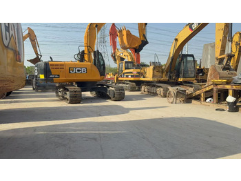 Pásové rýpadlo JCB