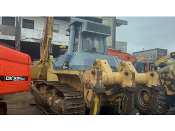 Buldozér KOMATSU D85