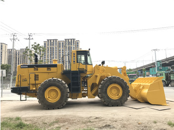 Kolesový nakladač KOMATSU WA600-3