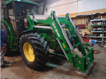 Predný nakladač na traktor METAL-TECHNIK