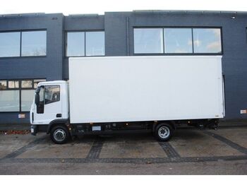 Skříňový nákladní auto