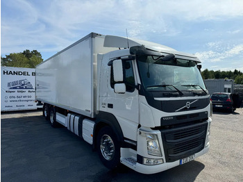 Chladirenské nákladné vozidlo VOLVO FM 330