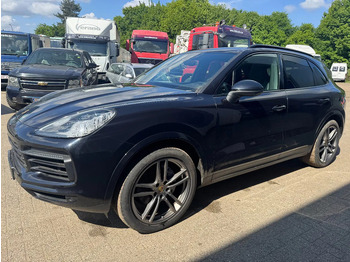 Automobil PORSCHE