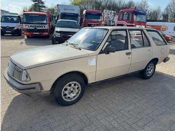 Automobil RENAULT