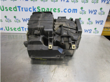 Kabína a interiér ISUZU