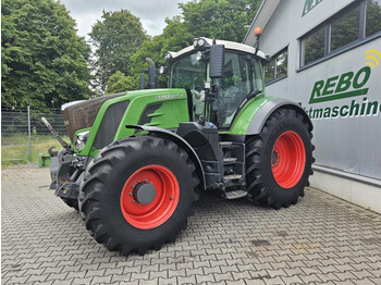 Traktor FENDT 828 Vario