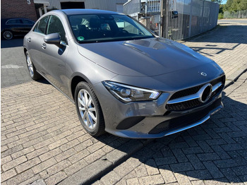 Automobil MERCEDES-BENZ