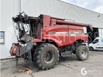 Obilný kombajn CASE IH