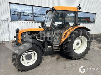 Traktor RENAULT